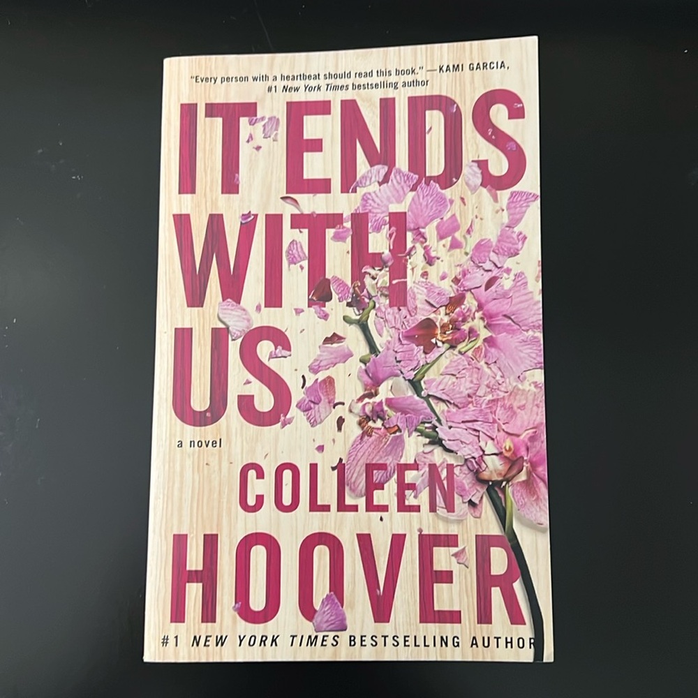 It Ends With Us by Colleen Hoover